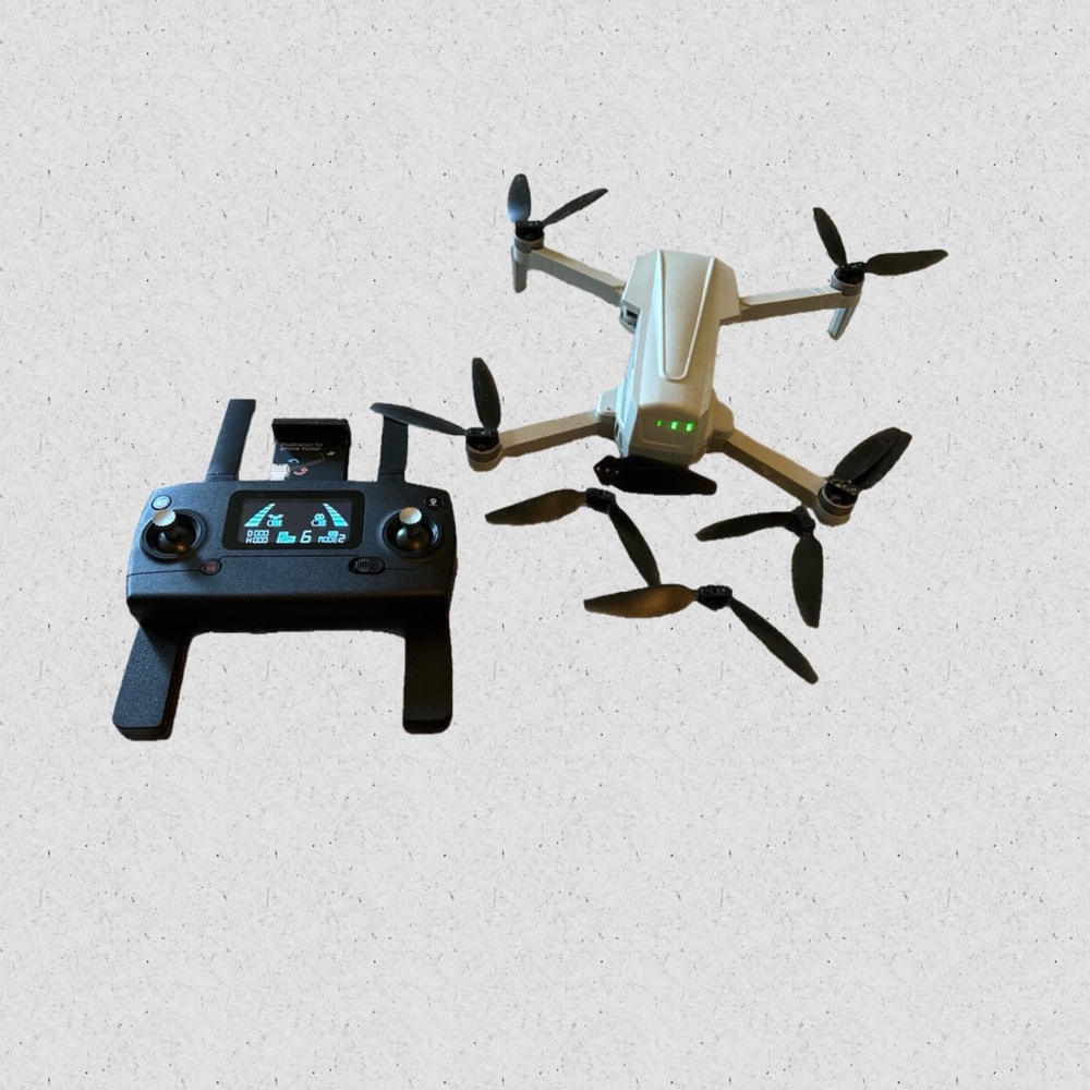 Bugs 19 drone with remote and extra propellers